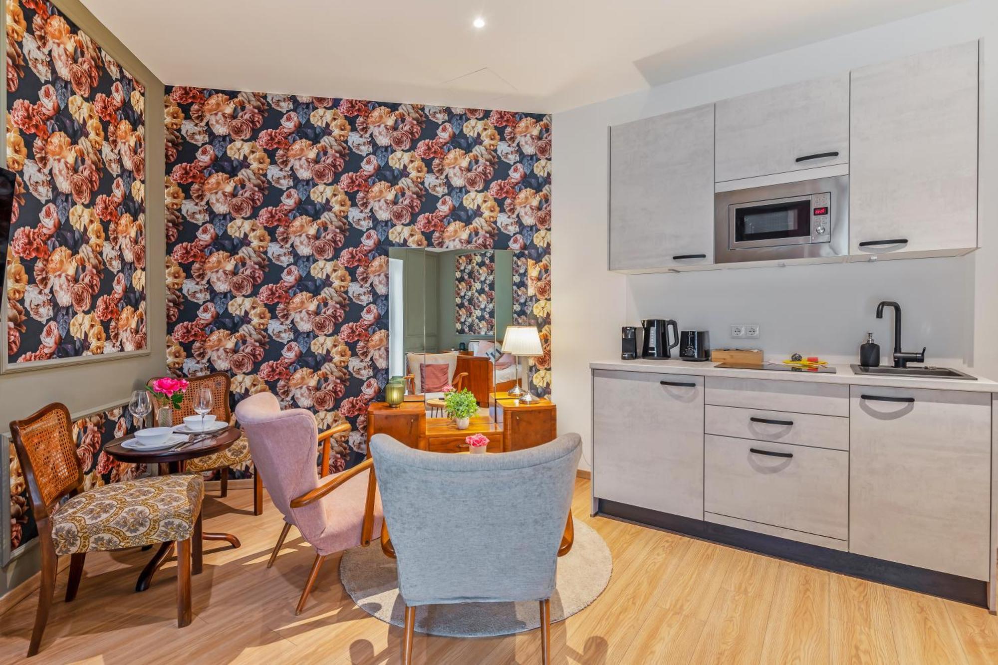 Stylish Flower Power Studio - Close To City Center & Public Transport - Ac & Wifi Wien Exteriör bild